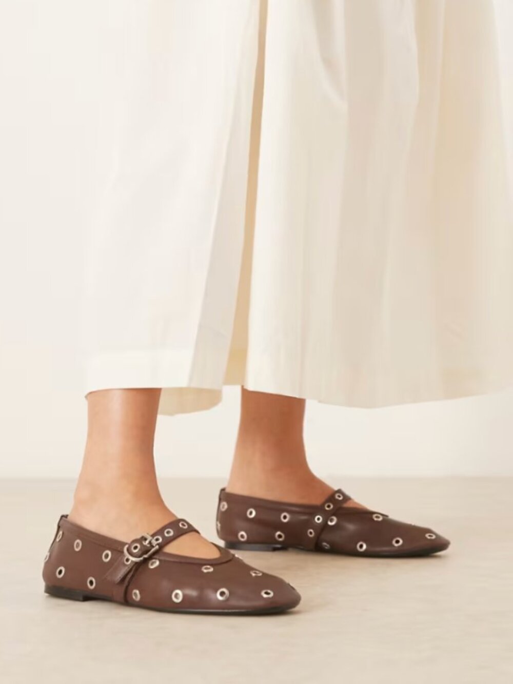 NWT Glamorous Ballet Flats with Buckle Straps and Grommets-Brown Size 8